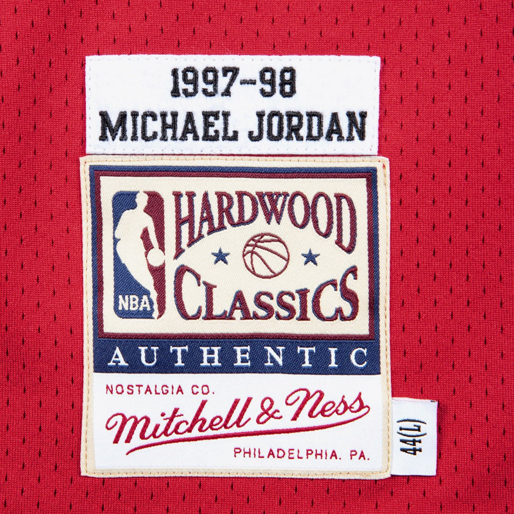 Chicago Bulls Mitchell & Ness Authentic Jersey Road Finals Michael Jordan 1997-98
