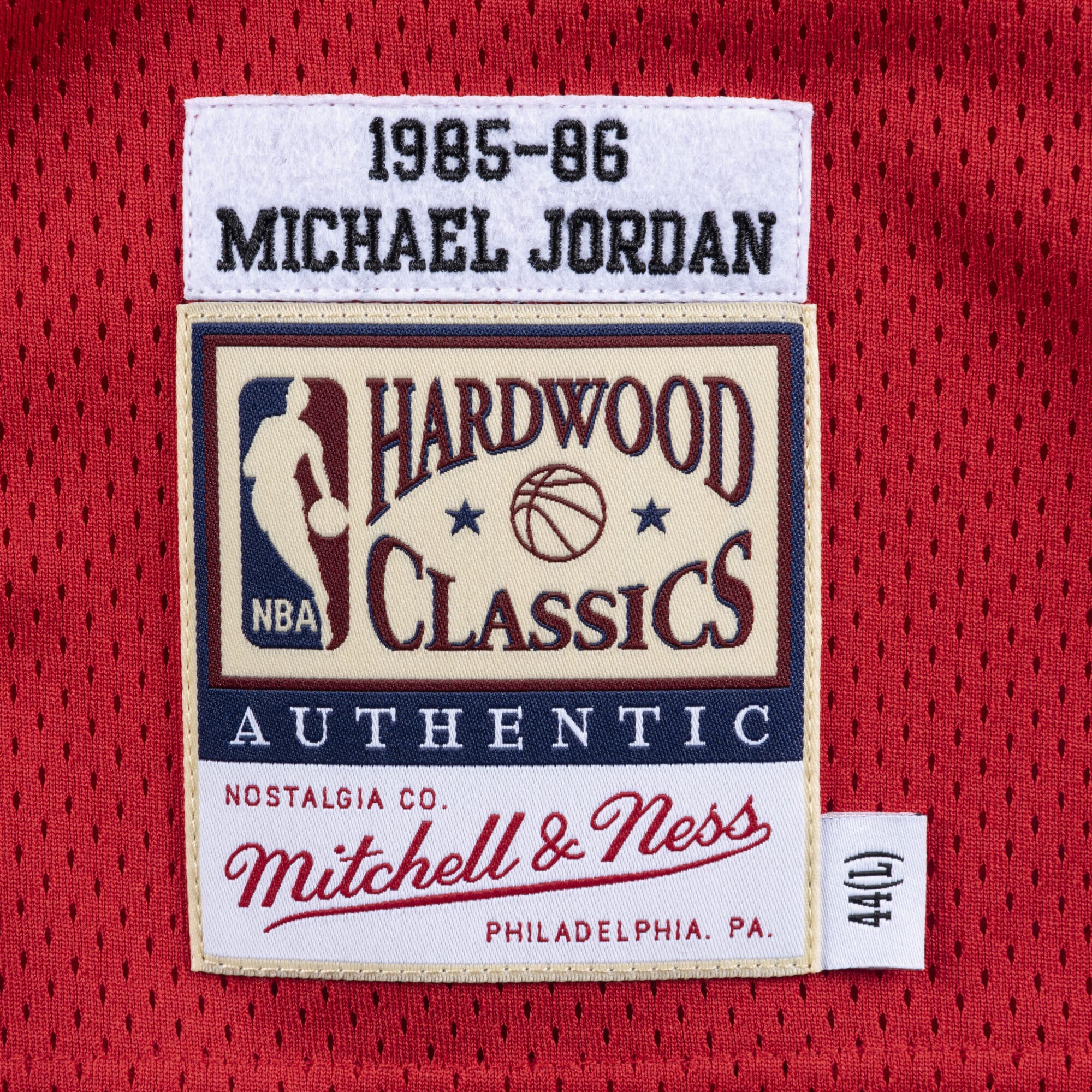 Chicago Bulls Mitchell & Ness Authentic Jersey Michael Jordan 1985-86