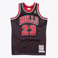 Chicago Bulls Mitchell & Ness Authentic Jersey Alternate Michael Jordan 1996-97