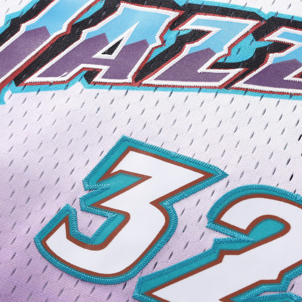 Utah Jazz Mitchell & Ness Road Swingman Jersey - Youth - Karl Malone