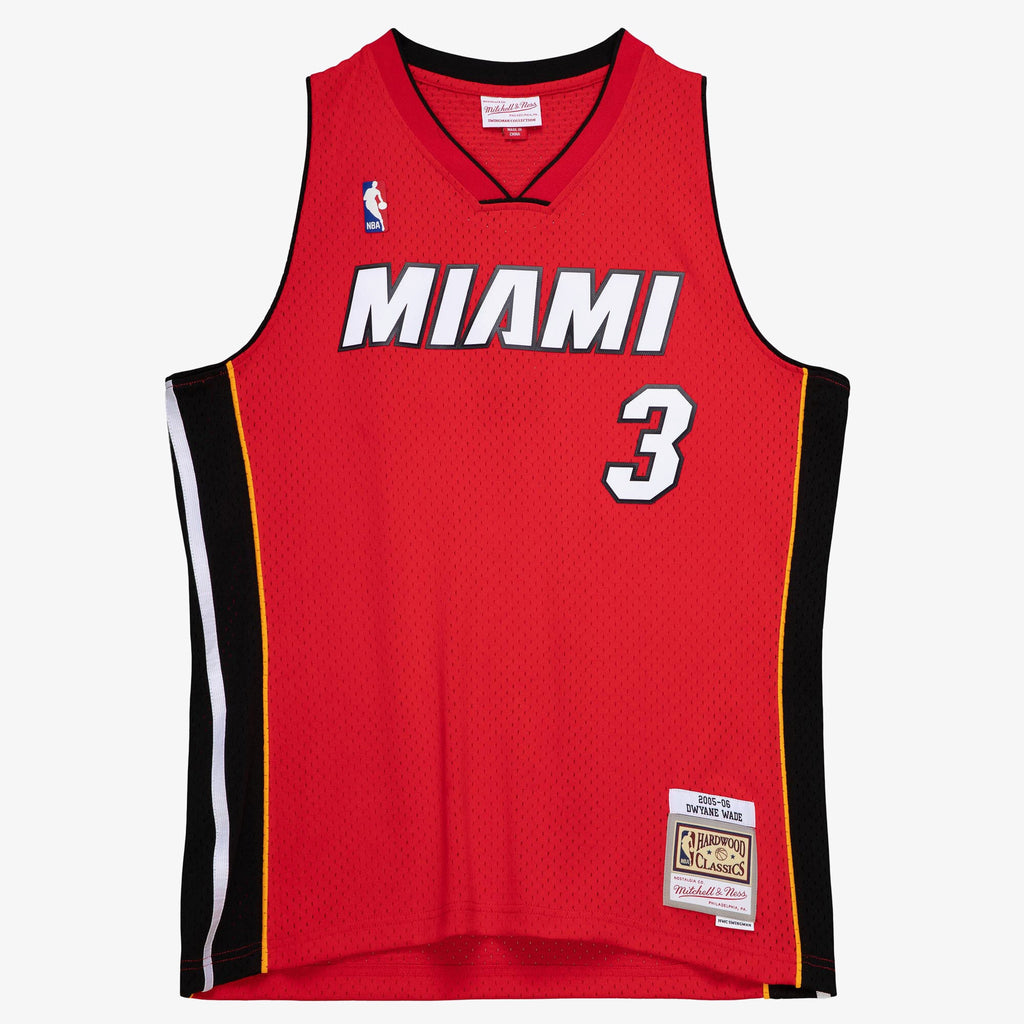 Miami Heat Mitchell & Ness Swingman Jersey Alternate Dwayne Wade 2005-06