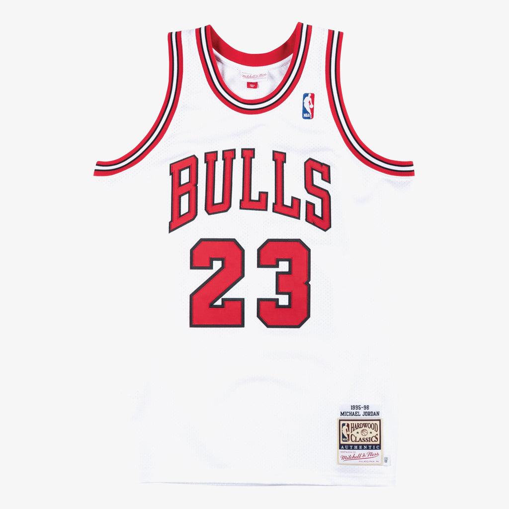 Chicago Bulls Mitchell & Ness Authentic Jersey Home Michael Jordan 1995-96