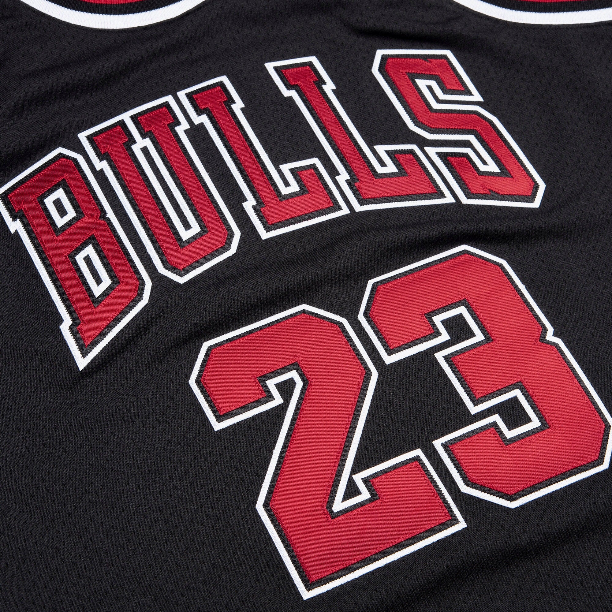 Chicago Bulls Mitchell & Ness Authentic Jersey Alternate Michael Jordan 1997-98