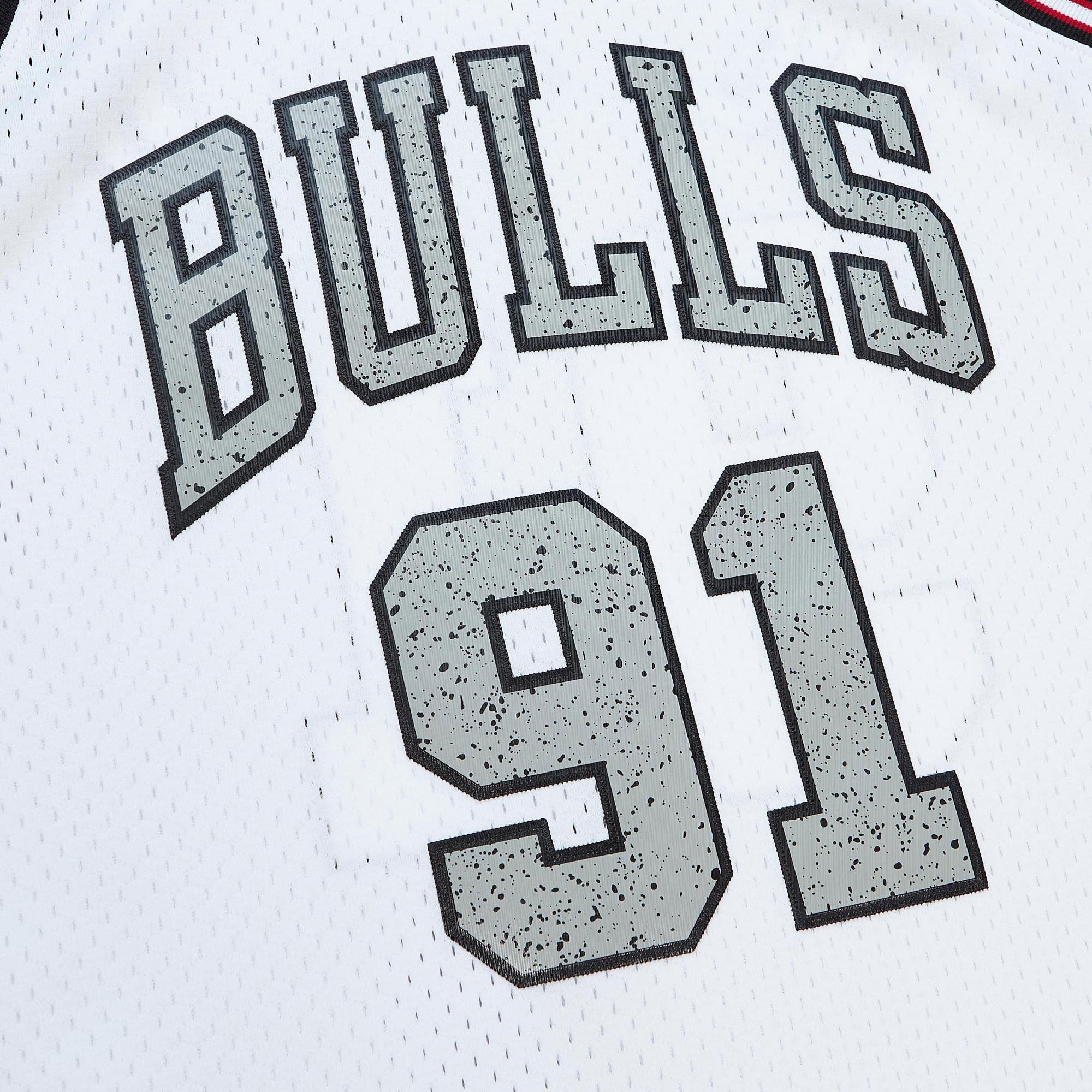 Chicago Bulls Mitchell & Ness Dennis Rodman 1997 Cracked Cement Swingman Jersey - White